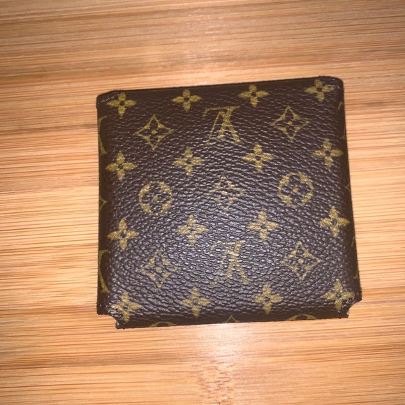 Louis Vuitton Monogram Jewelry Case - Picture 2 of 4